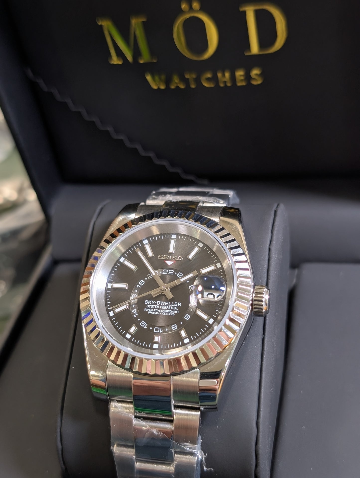 SEIKO-LEX BLACK SKYDWELLER