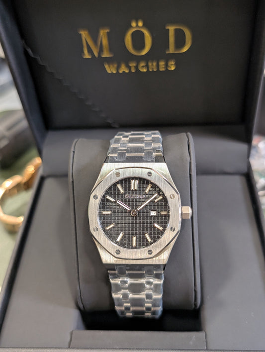 ROYAL SEIKOAK BLACK 33MM (WOMEN)