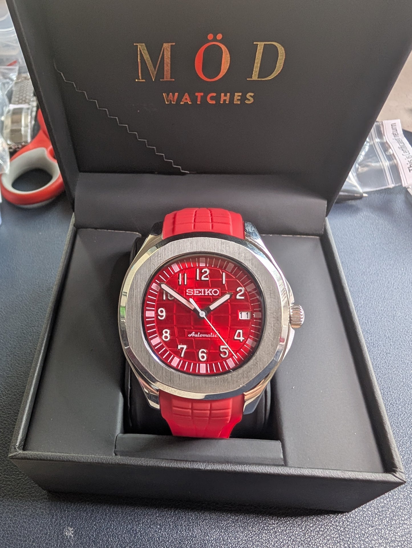 RED AQUANAUT
