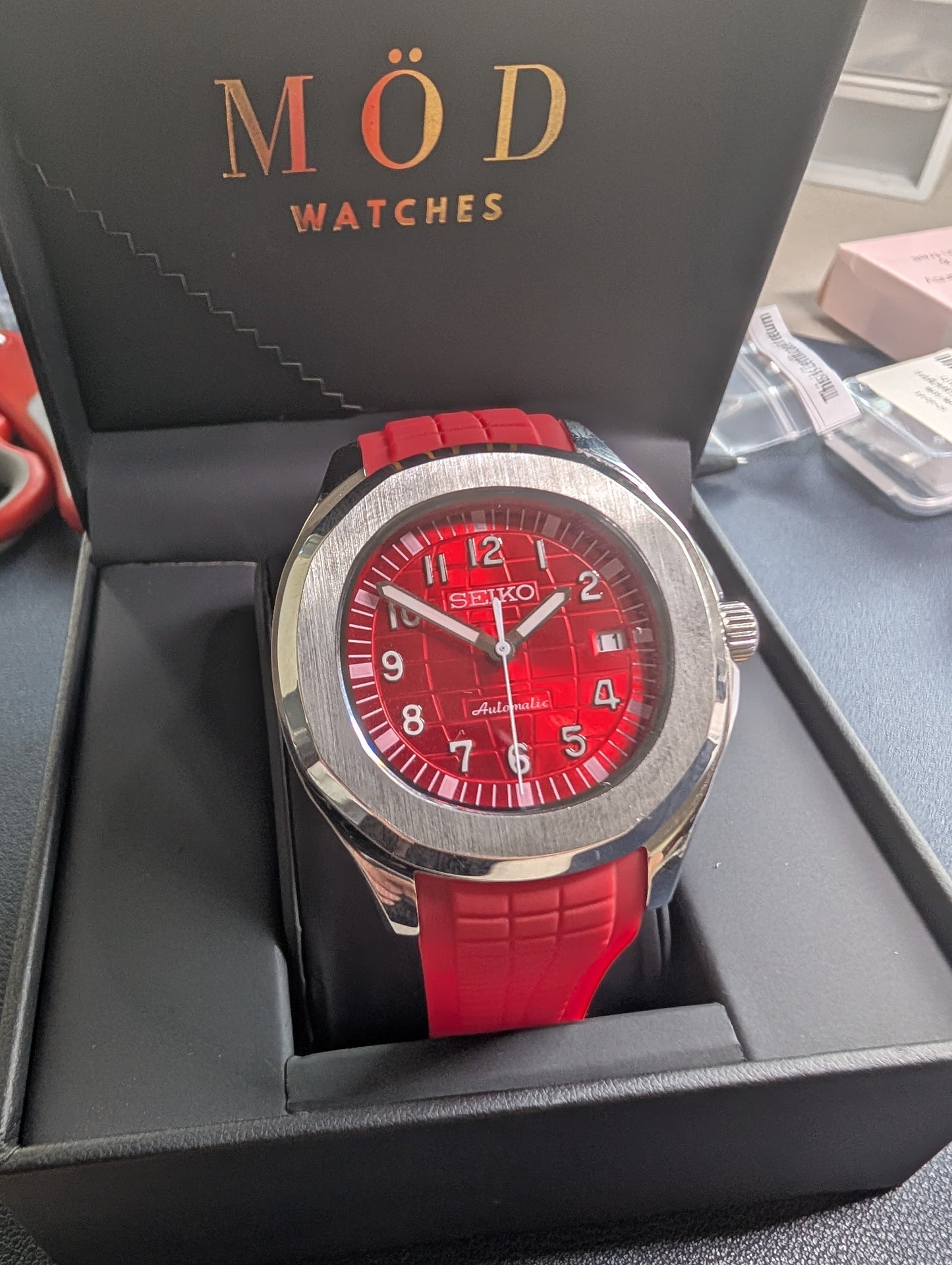RED AQUANAUT
